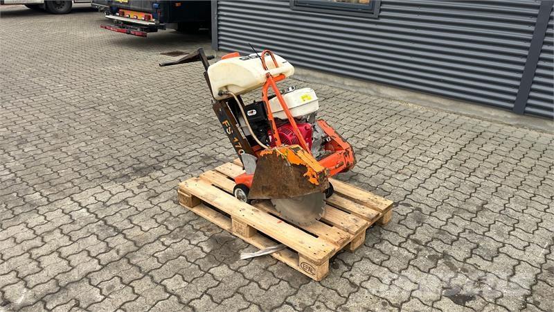  - - - Golz fs170 Asphalt splitting machines