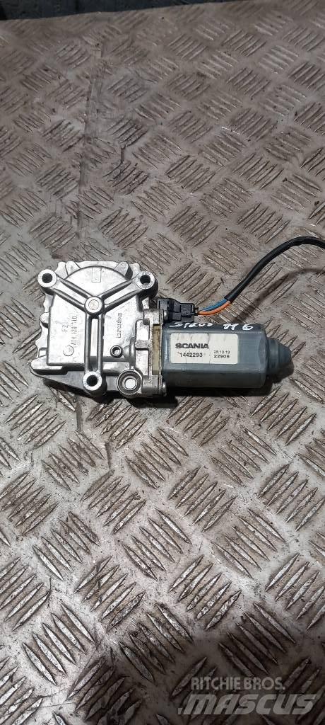 Scania R 440.   1442293 Electronics