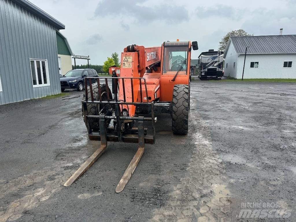SkyTrak 8042 Telescopic handlers