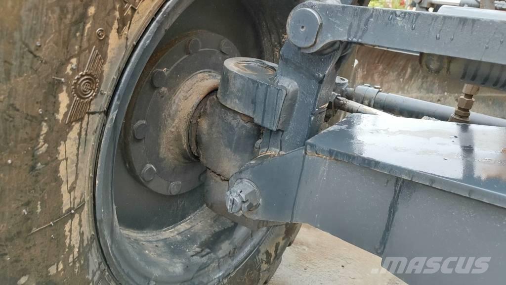 XCMG GR 180 Crawler excavators