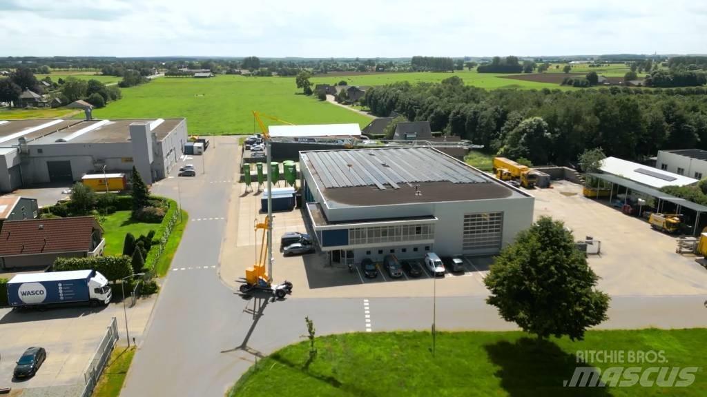  Giraffe 700.26-2WD4S Self erecting cranes