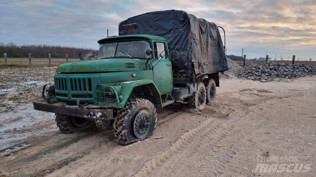 ZIL 157 K 6x6 Box body trucks