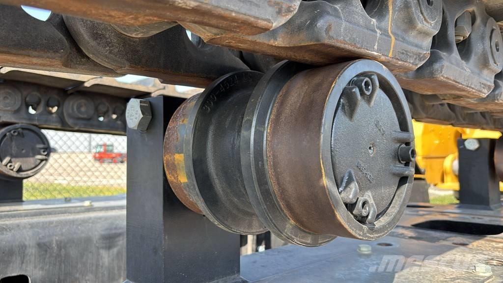 CAT 374 Crawler excavators