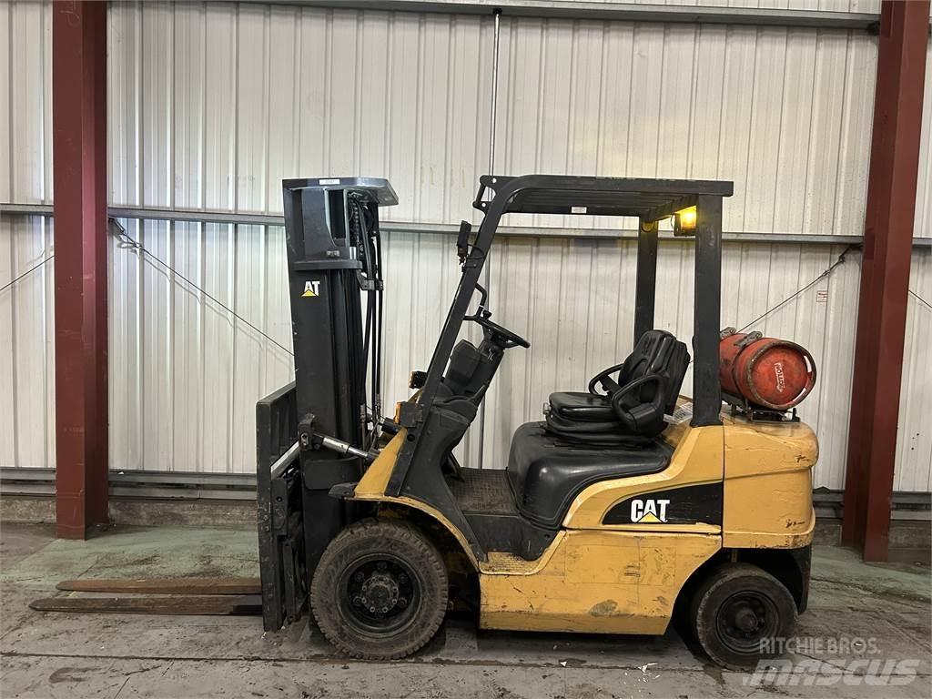 CAT GP25NT LPG trucks