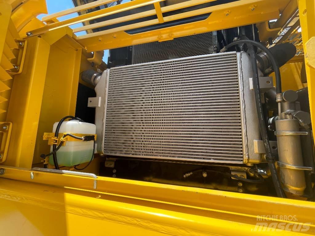 Komatsu PC 360 Crawler excavators
