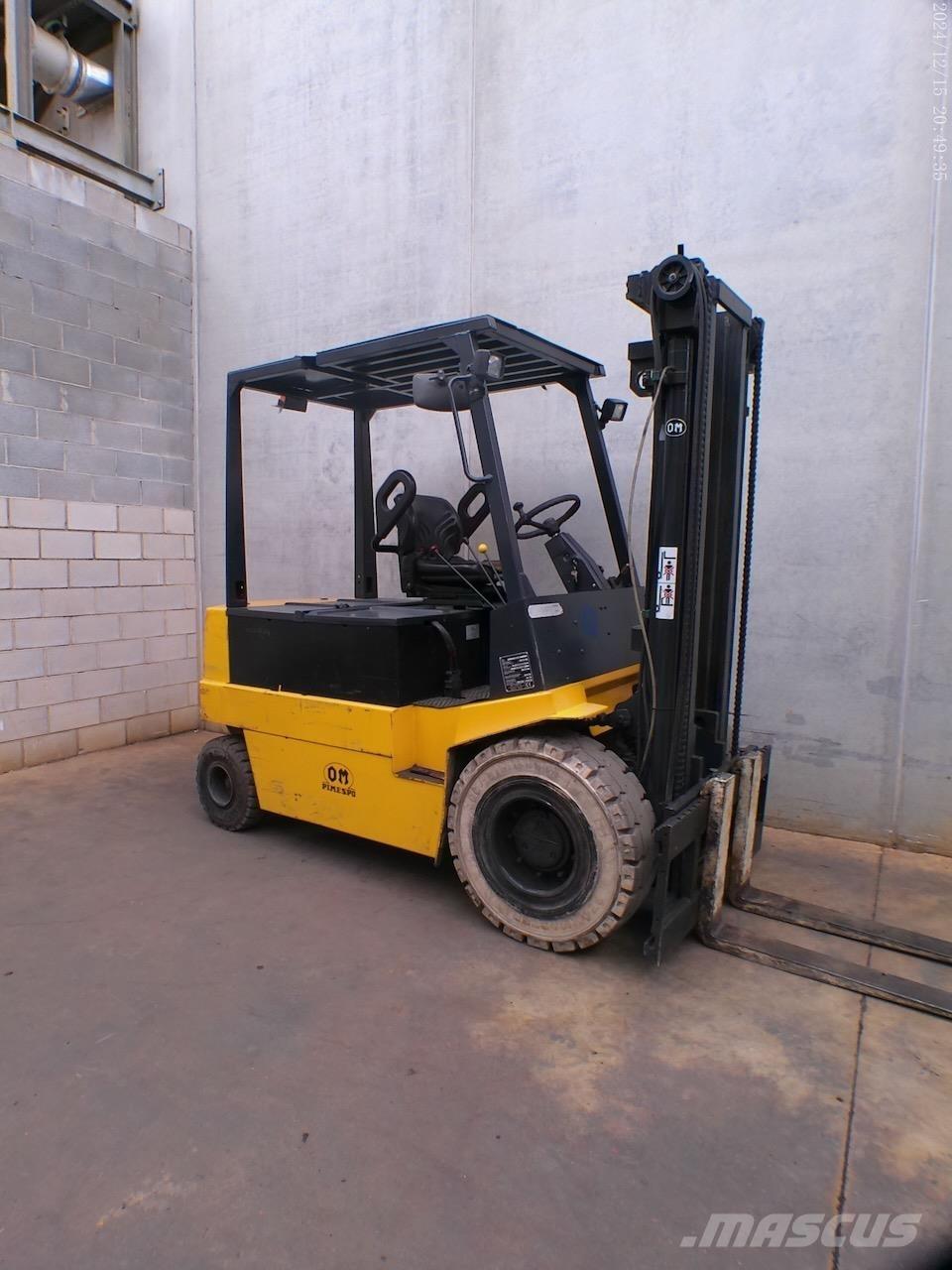 OM E50N Electric forklift trucks