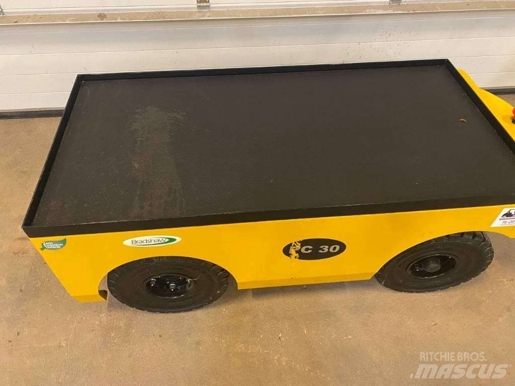 Bradshaw PC30 Towing trucks