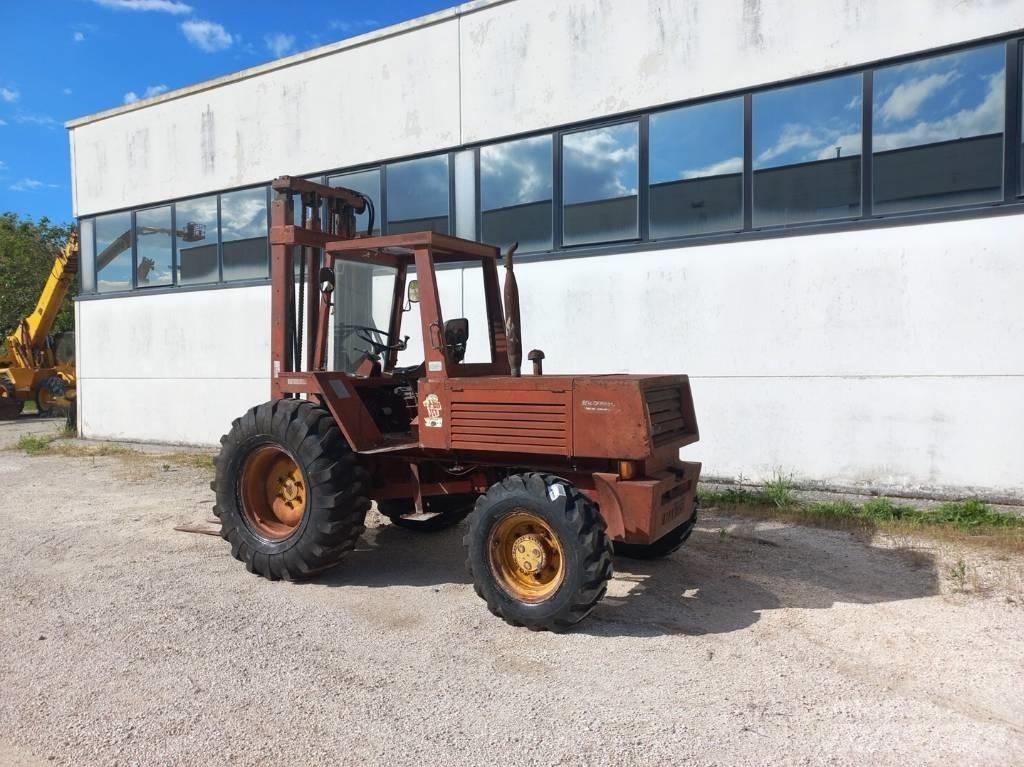 Manitou 4RM30G Diesel trucks