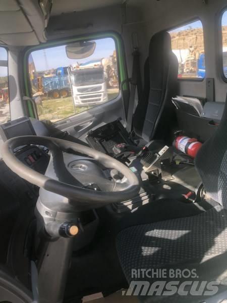 Mercedes-Benz 1829 Cable lift demountable trucks