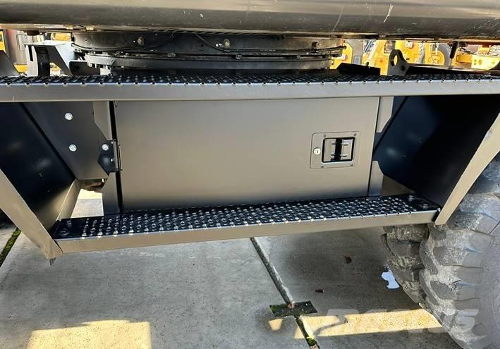 Hitachi ZX 170 W-5 B Wheeled excavators