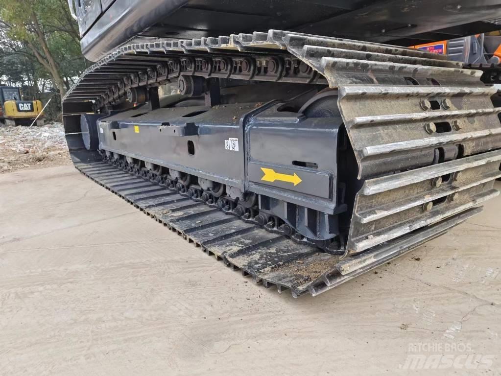 Kobelco SK 200 Crawler excavators