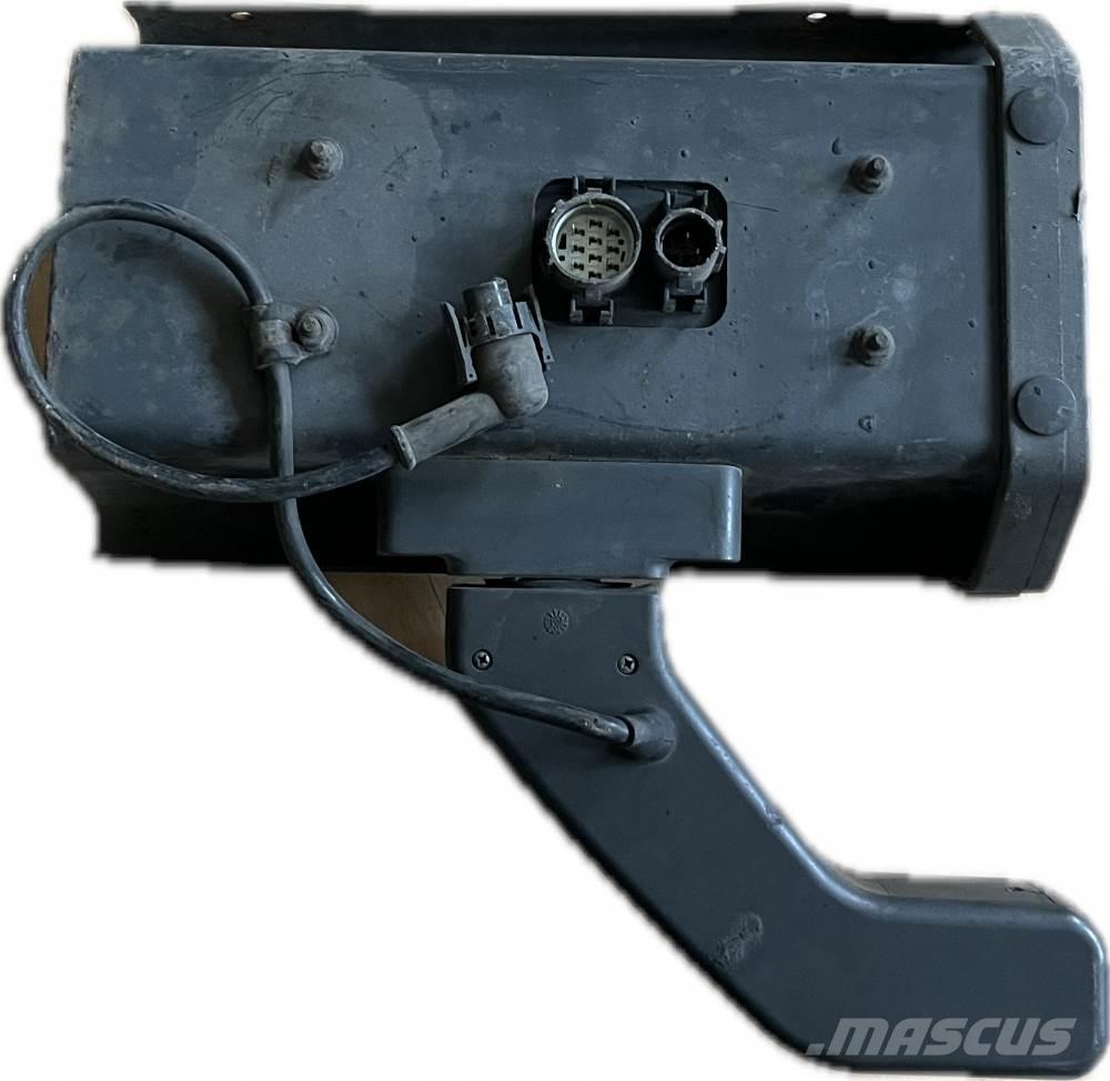  ZADNÍ SVĚTLO PRAVÉ Transportation - Others