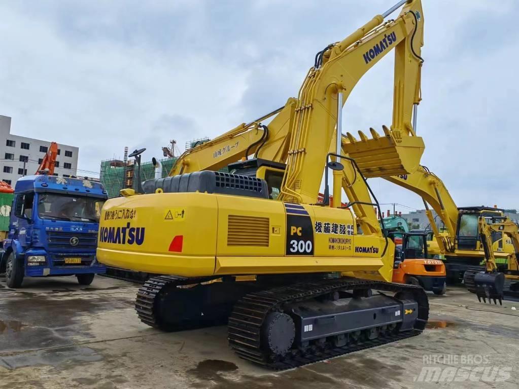 Komatsu PC 300-8 Crawler excavators