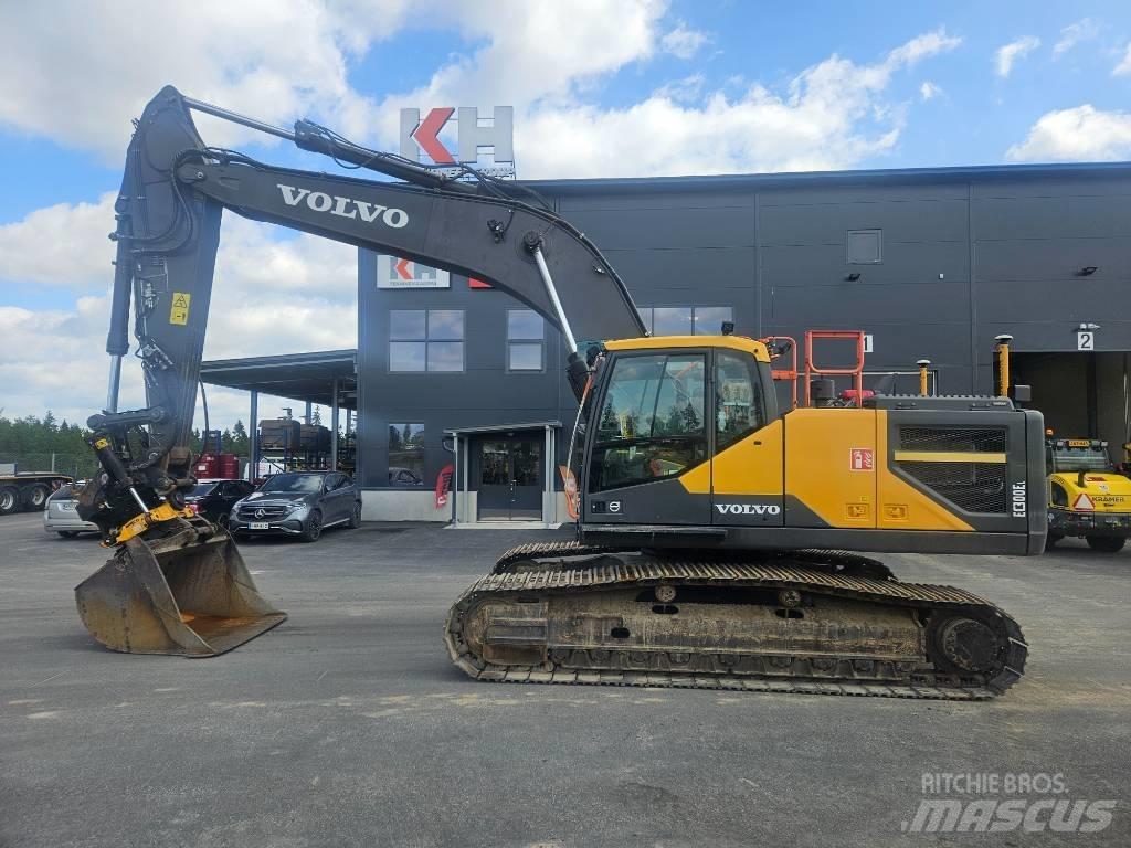 Volvo EC 300 EL + 3D Crawler excavators