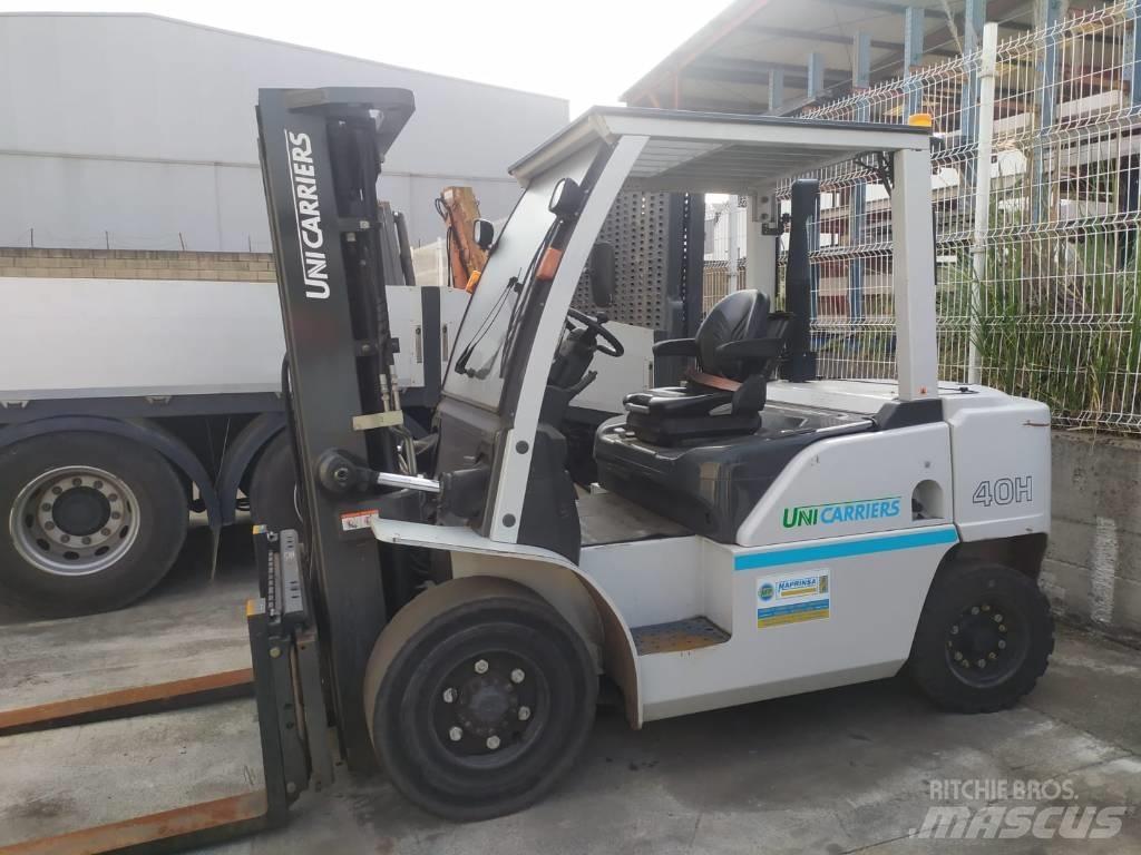 UniCarriers D1F4A40Q Sideloaders