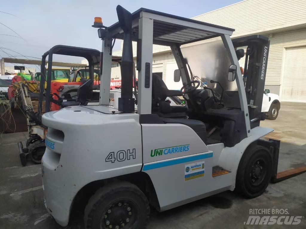 UniCarriers D1F4A40Q Sideloaders