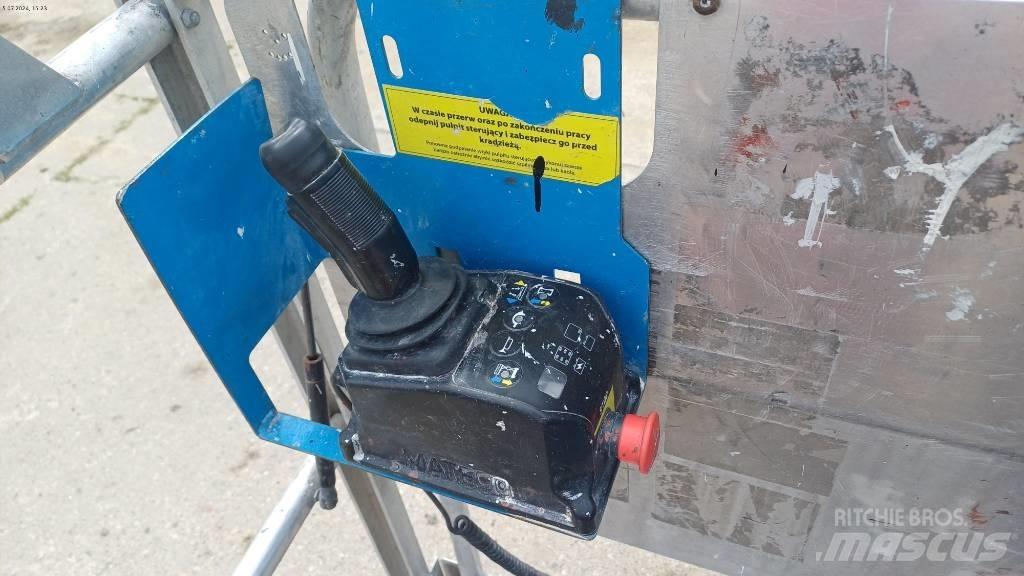 Genie GR 12 Vertical mast lifts