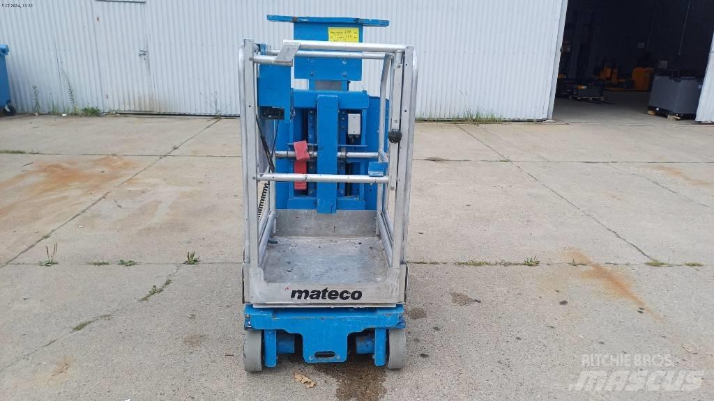Genie GR 12 Vertical mast lifts