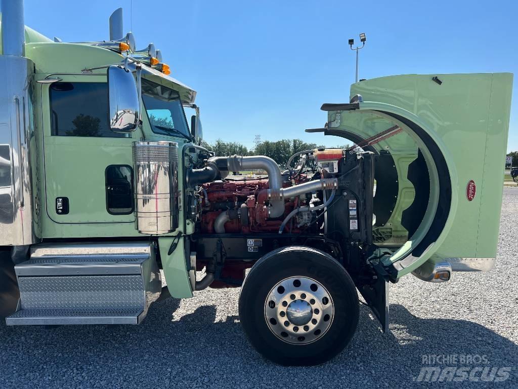 Peterbilt 389 Tractor Units