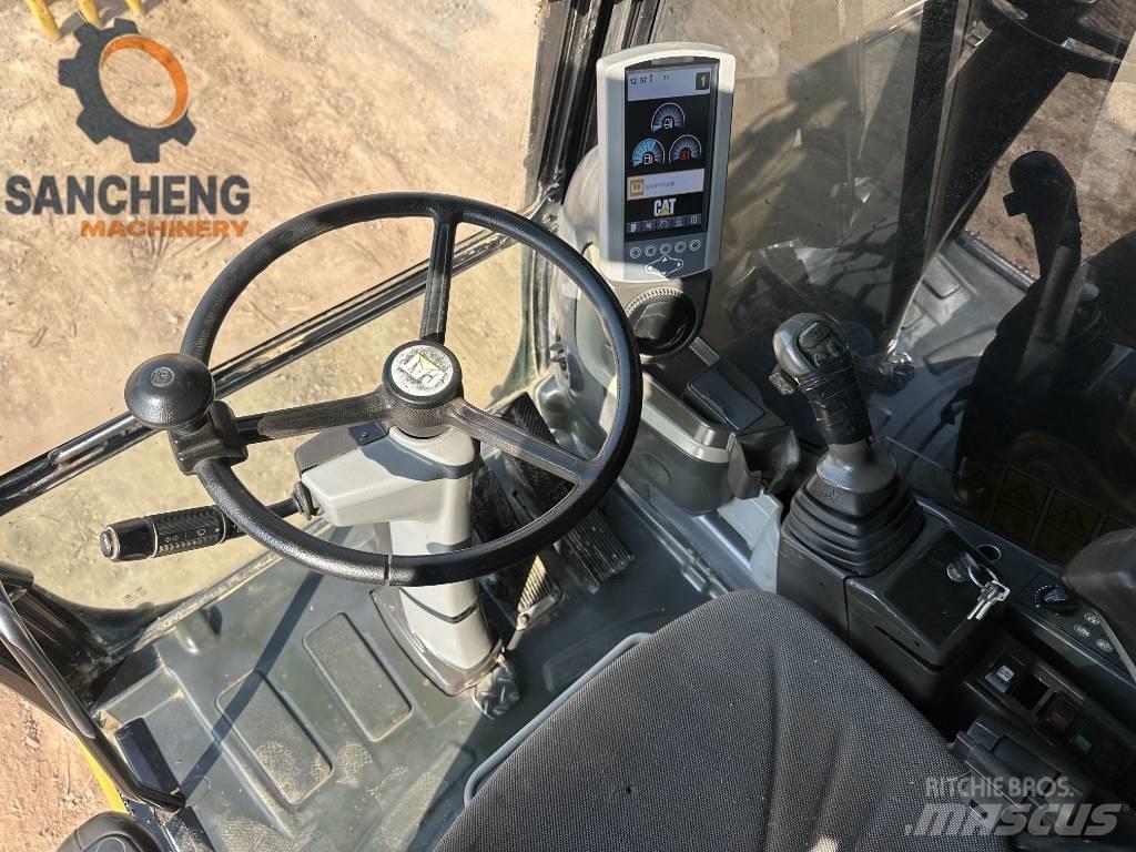 CAT M 320 D2 Wheeled excavators