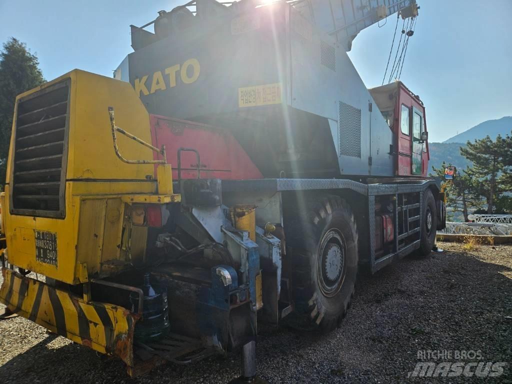 Kato SS 500 Rough terrain cranes