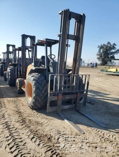 CASE 586H Rough terrain trucks