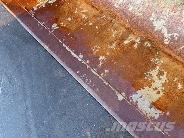 Manitou USED BUCKET Buckets