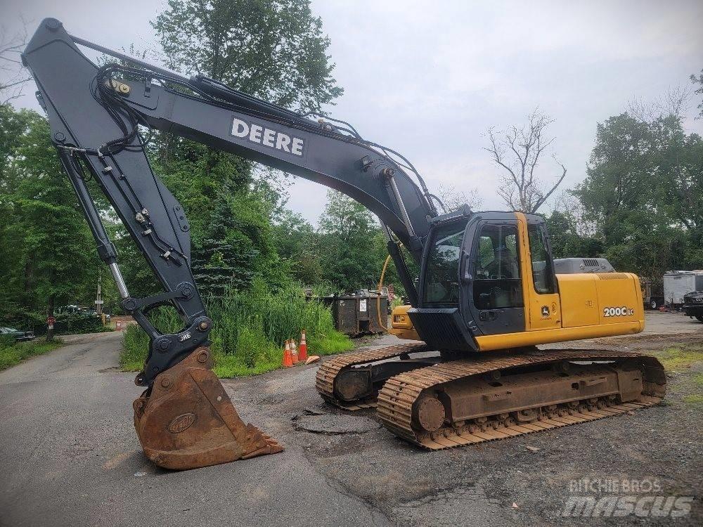 John Deere 200 C LC Crawler excavators