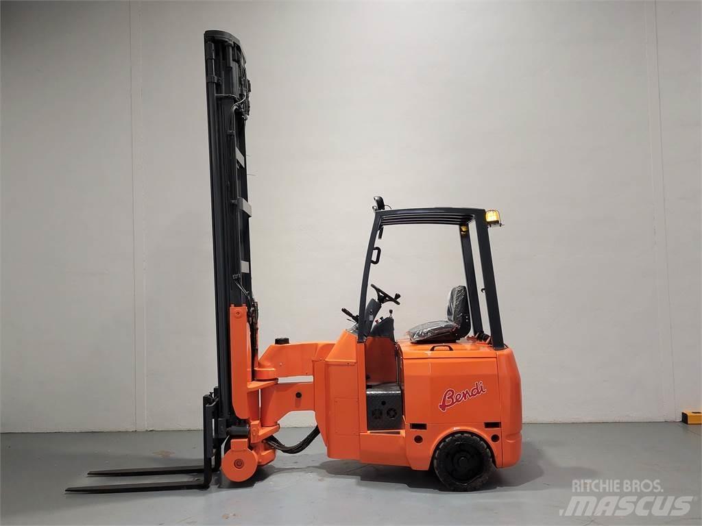  B318 82SS Narrow aisle truck