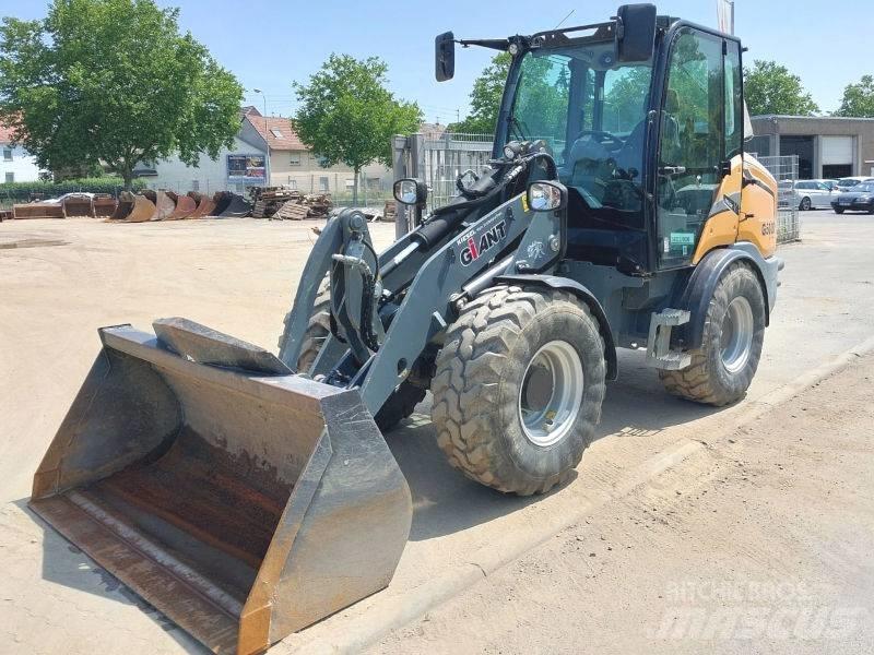 Giant G 5000 X-Tra Wheel loaders