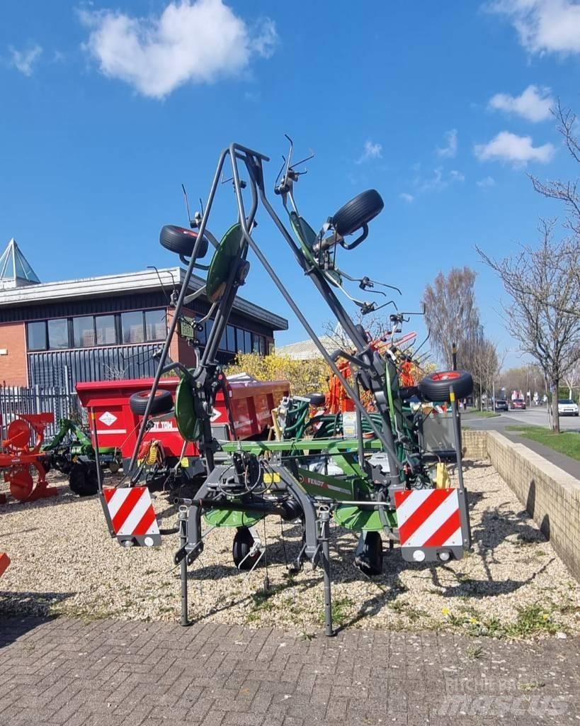 Fendt Lotus 770 Rakes and tedders