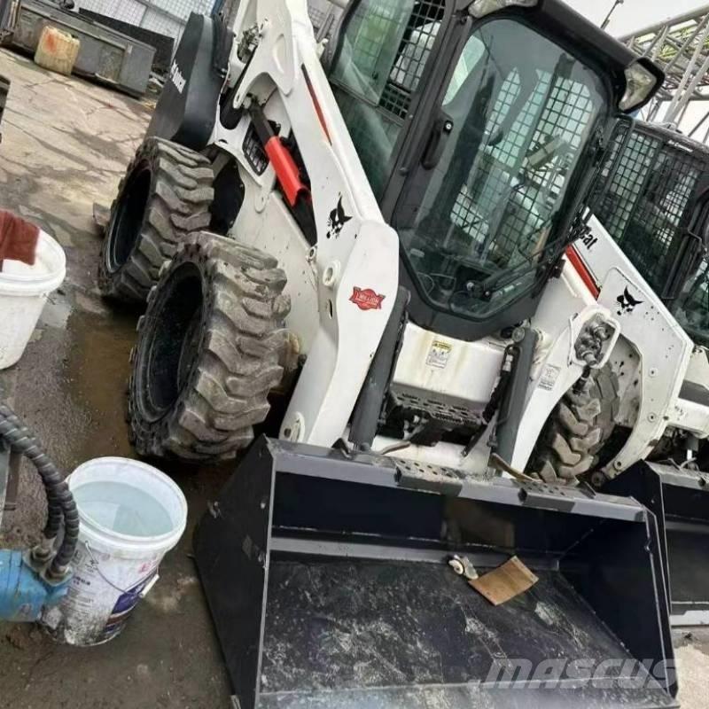 Bobcat S 750 Skid steer loaders
