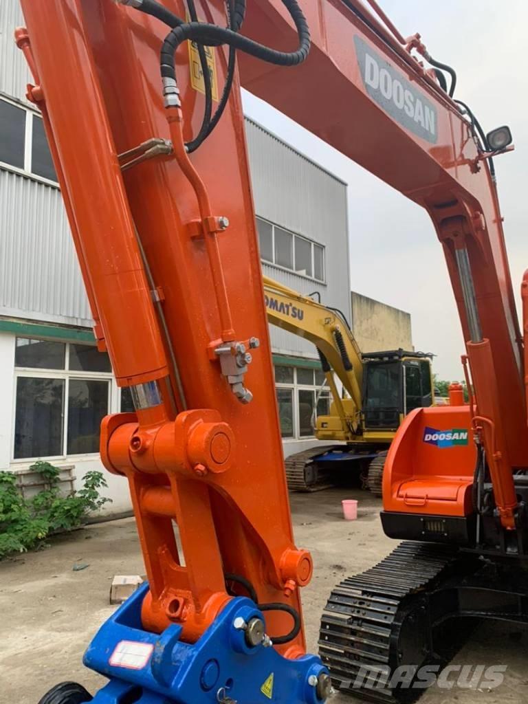 Doosan DX 75-9 C Midi excavators  7t - 12t