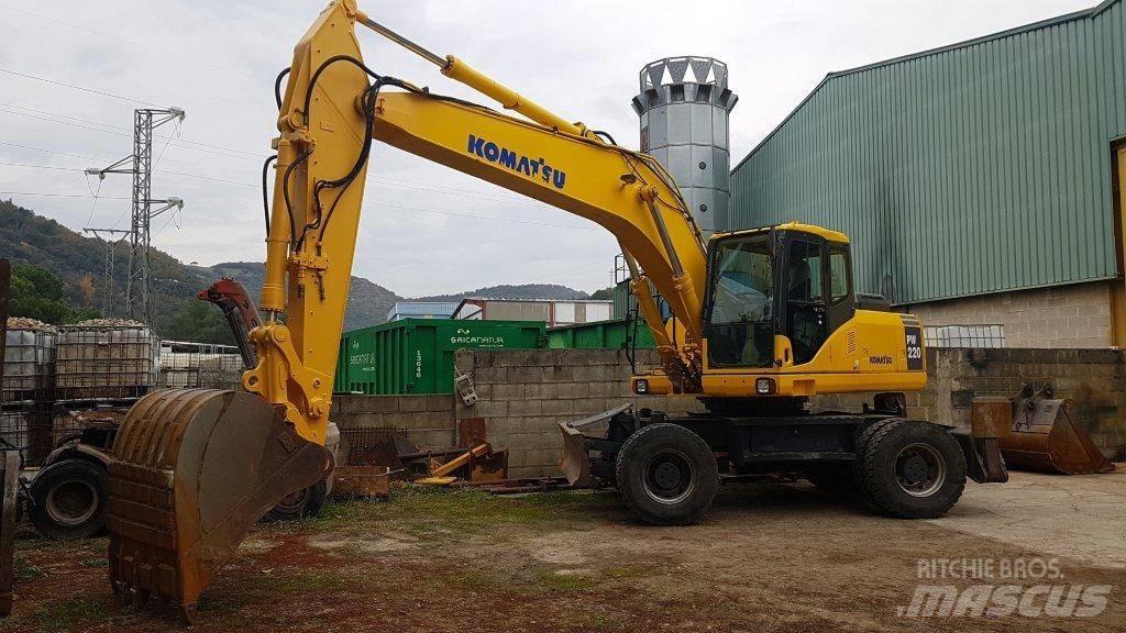 Komatsu PW 220-7 Wheeled excavators