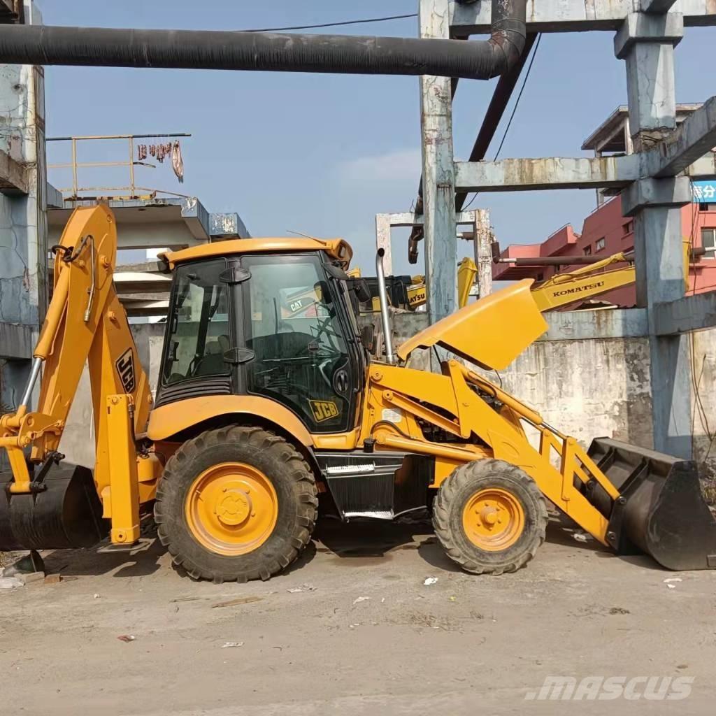 JCB 3CX Backhoe loaders