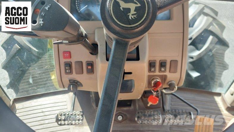 John Deere 6220 SE Tractors