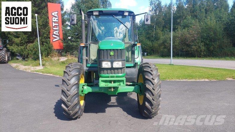 John Deere 6220 SE Tractors
