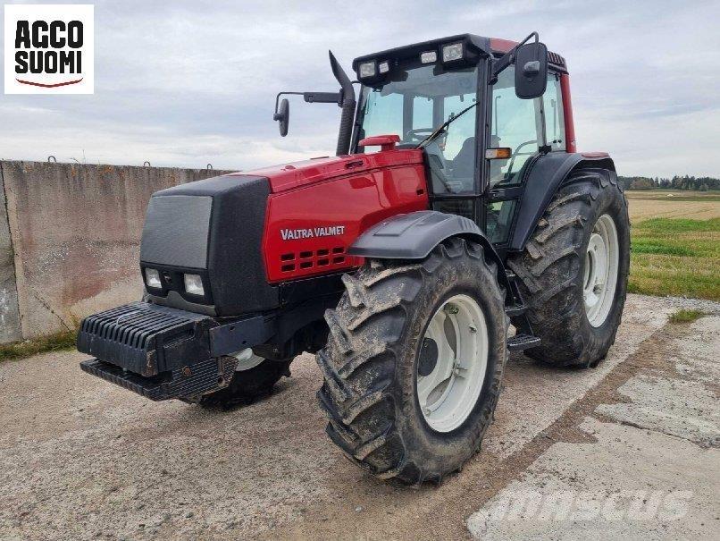 Valtra 8050 HT Tractors