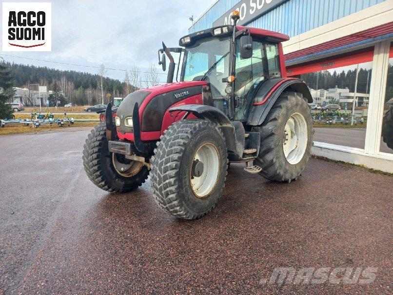 Valtra N121 ADVANCE Tractors