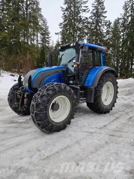 Valtra N142 VERSU Tractors