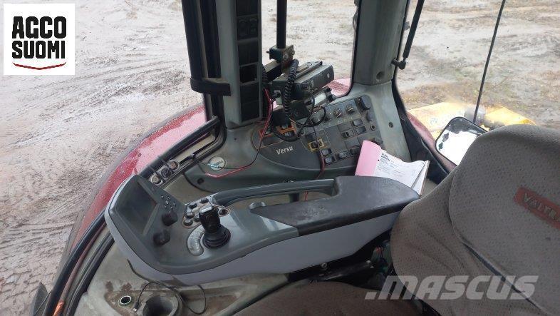 Valtra T213 VERSU Tractors