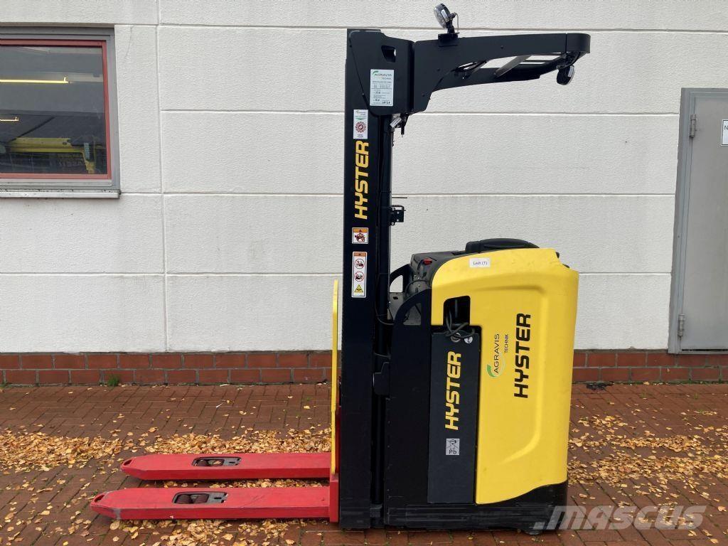 Hyster RS 1.6 IL Self propelled stackers