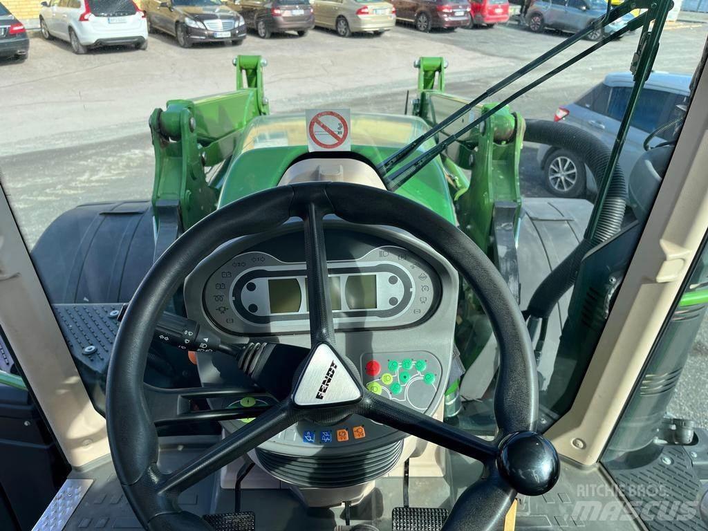 Fendt 718 Tractors