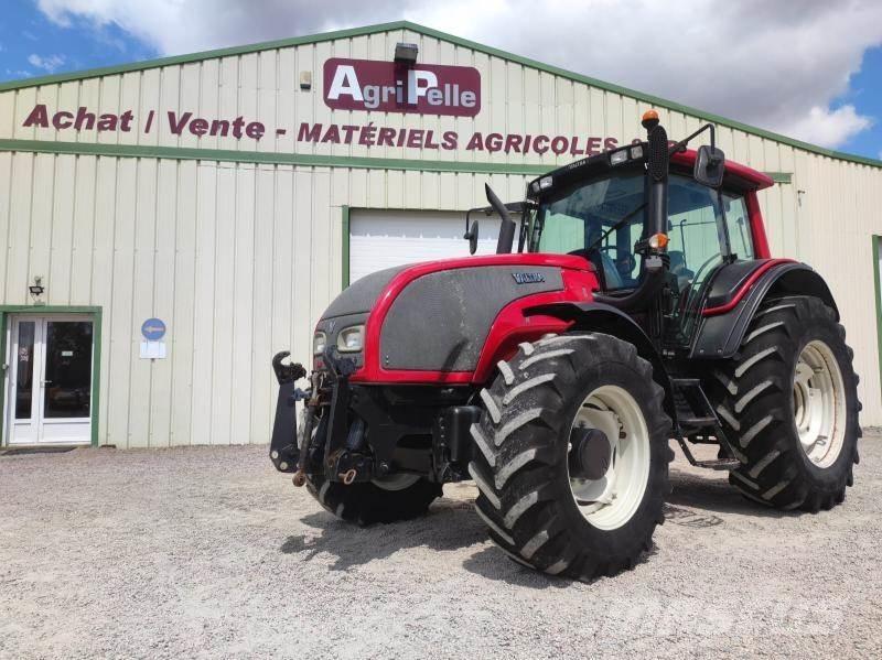 Valtra T151 Tractors
