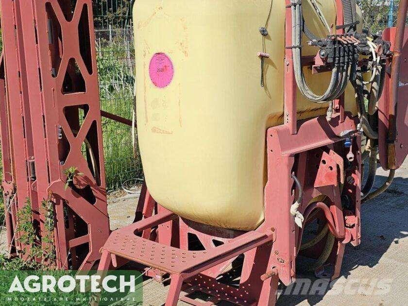  1000 λίτρα Tractors