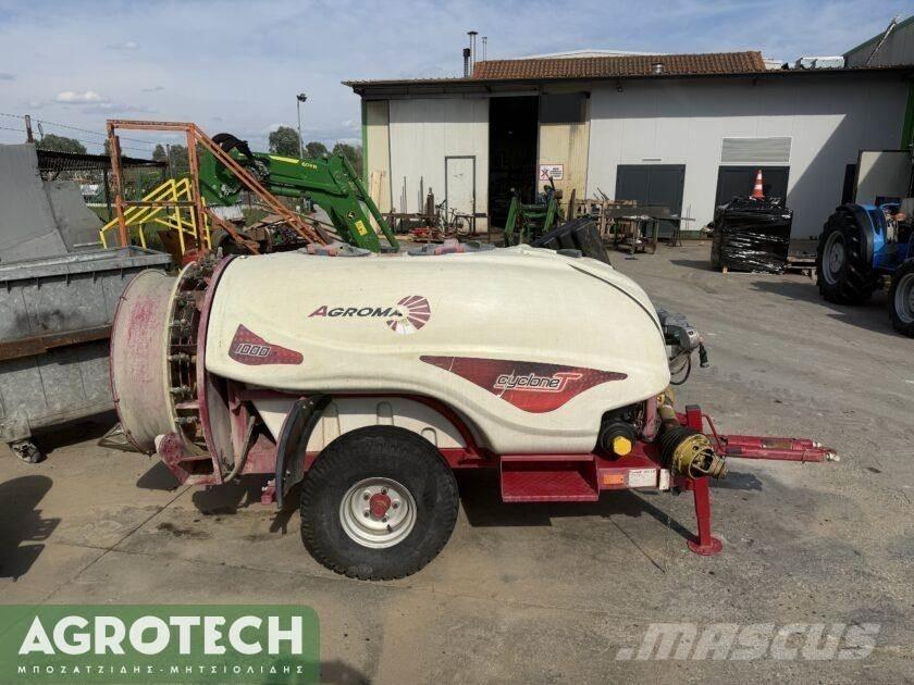  CycloneT 1000 Tractors