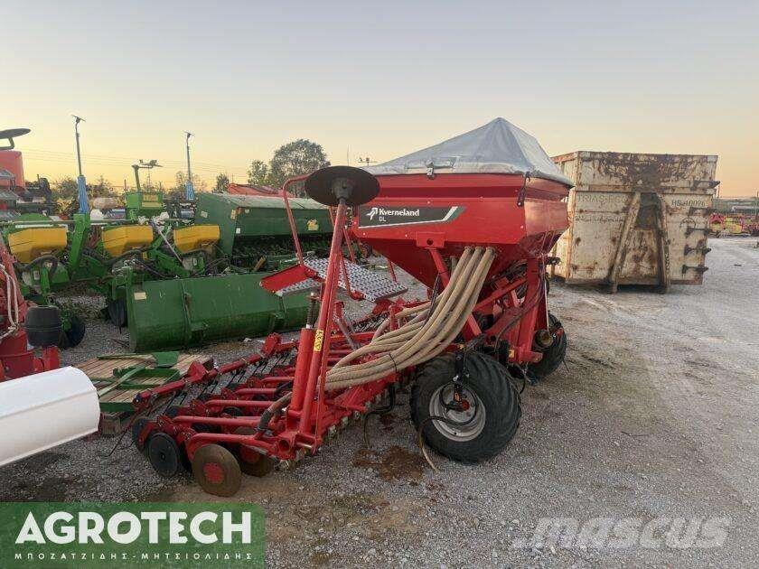 Kverneland DL 4.0m Tractors