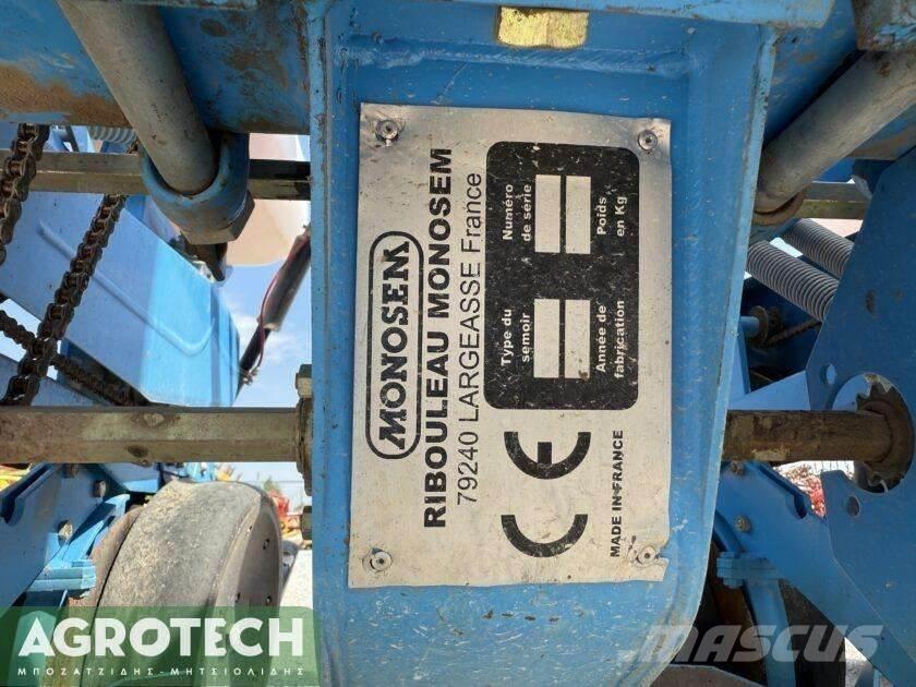 Monosem NG Plus 3 Tractors