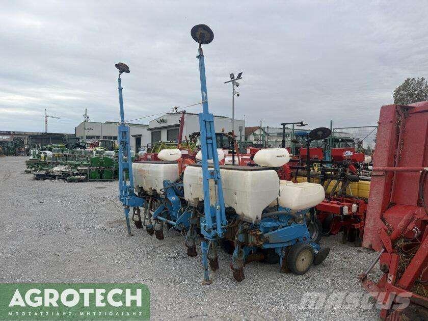 Monosem NG PLUS 4 Tractors