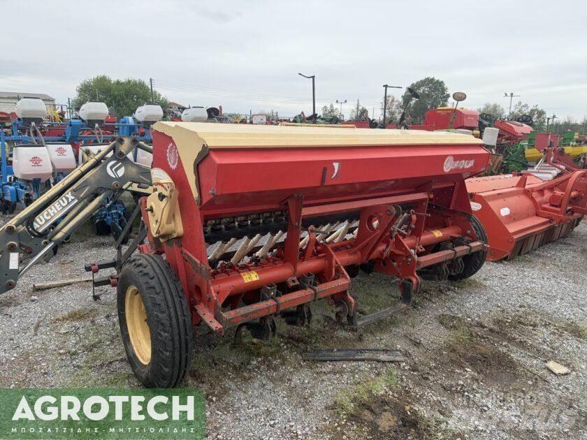  Sola 300/25 Tractors